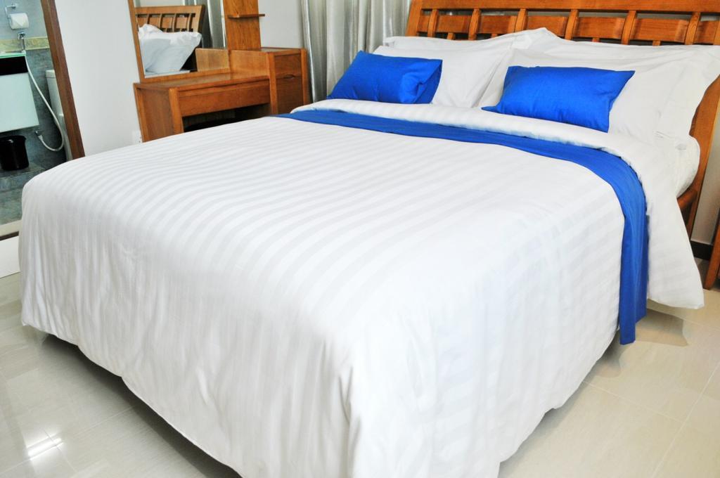 Airport Comfort Inn Premium Хулхумале Экстерьер фото