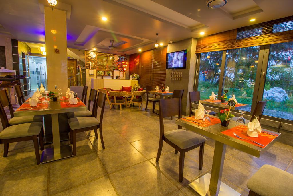 Airport Comfort Inn Premium Хулхумале Экстерьер фото